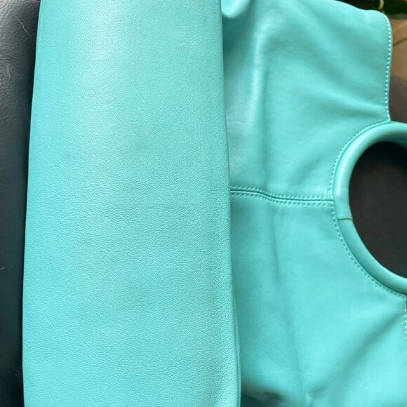 Supple Leather Pastel Blue Purse - Picture 7 of 8